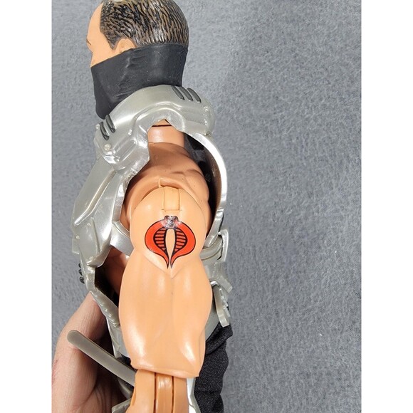 Vintage 2002 GI Joe Cobra Action Figure 12" Hasbro Mask Armor Black Shoes Toy - Picture 3 of 10